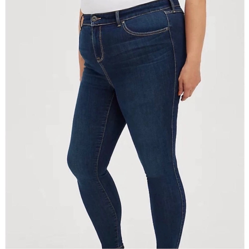 Torrid jeans size  18tall NWT